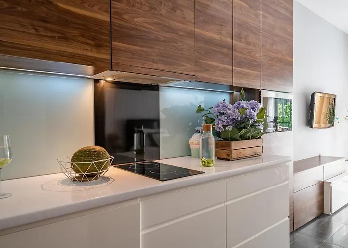 Art River View Lägenhetshotell Wrocław