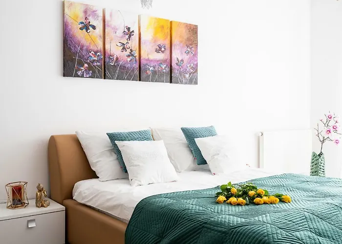 Aparthotel Art River View 3*