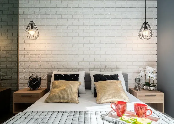 Aparthotel Art River View 3*