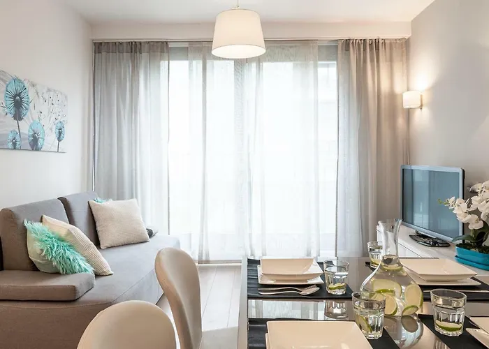 Апарт-готель Art River View 3*